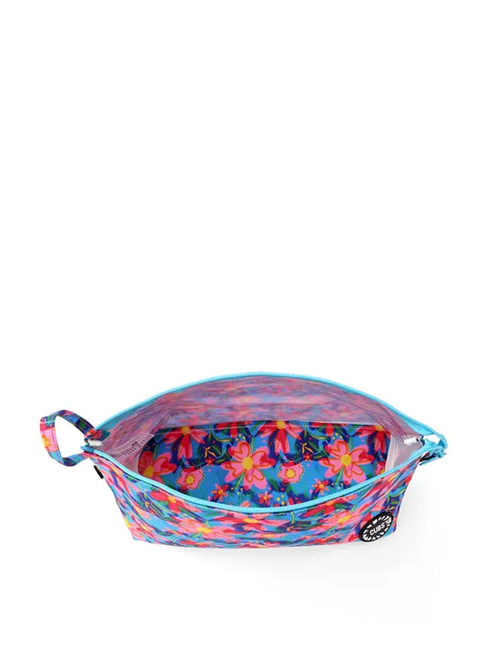 POUCHES