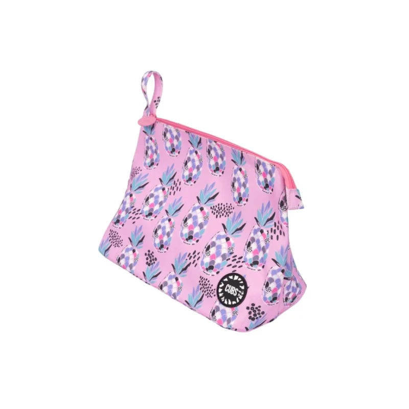 POUCHES