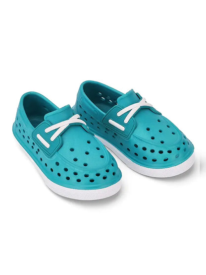 Slip On Fake Laces Sneaker