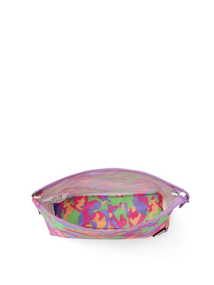 POUCHES